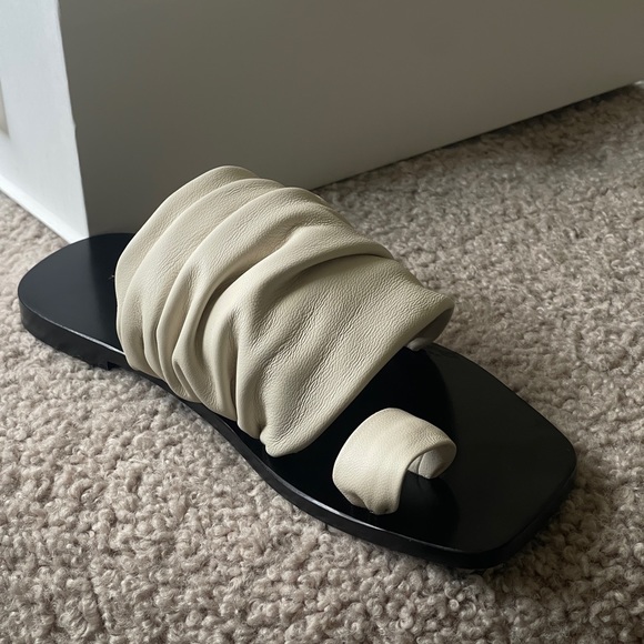 The row leather sandals/slippers size 35 - Picture 8 of 9